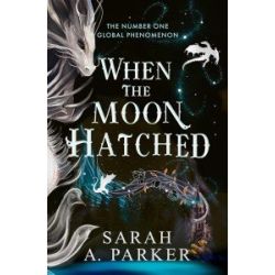 Moonfall Book1: When the Moon Hatched